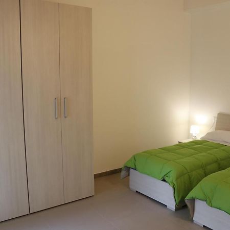 Ro-Bed Appartamenti In Piazza A Cameri Εξωτερικό φωτογραφία