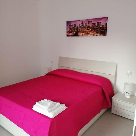 Ro-Bed Appartamenti In Piazza A Cameri Εξωτερικό φωτογραφία