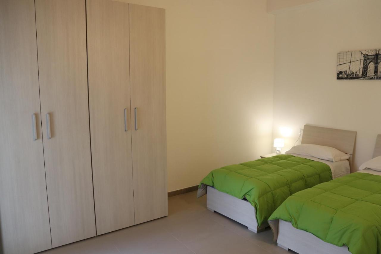Ro-Bed Appartamenti In Piazza A Cameri Εξωτερικό φωτογραφία