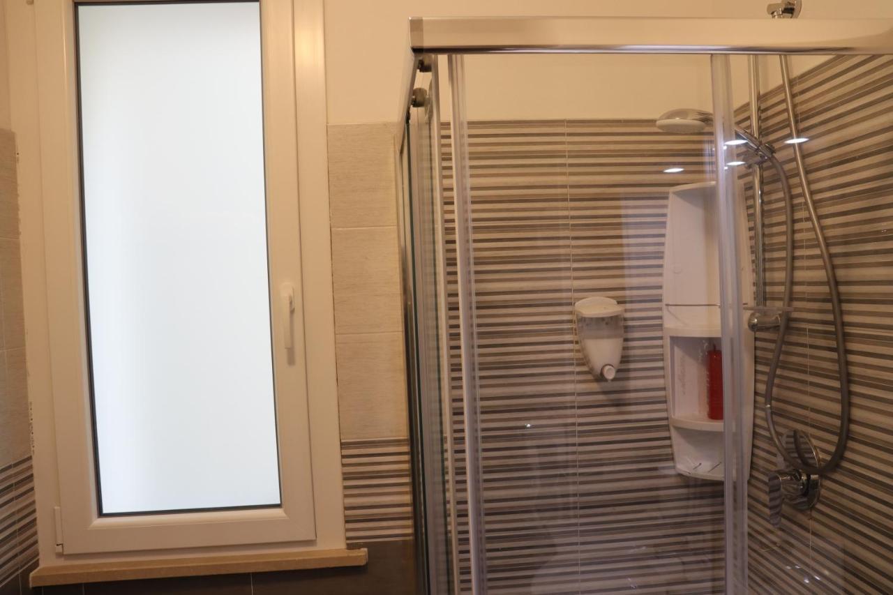 Ro-Bed Appartamenti In Piazza A Cameri Εξωτερικό φωτογραφία