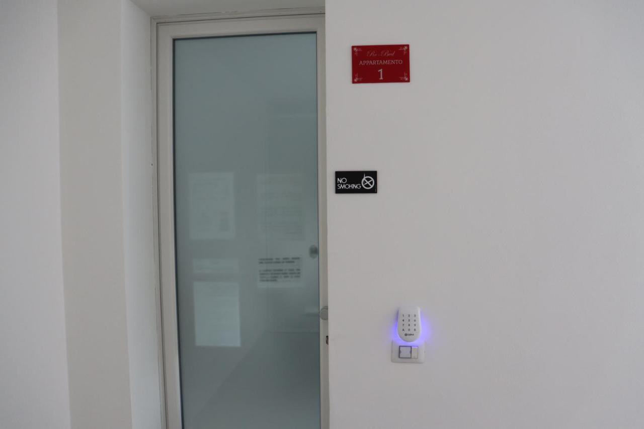 Ro-Bed Appartamenti In Piazza A Cameri Εξωτερικό φωτογραφία