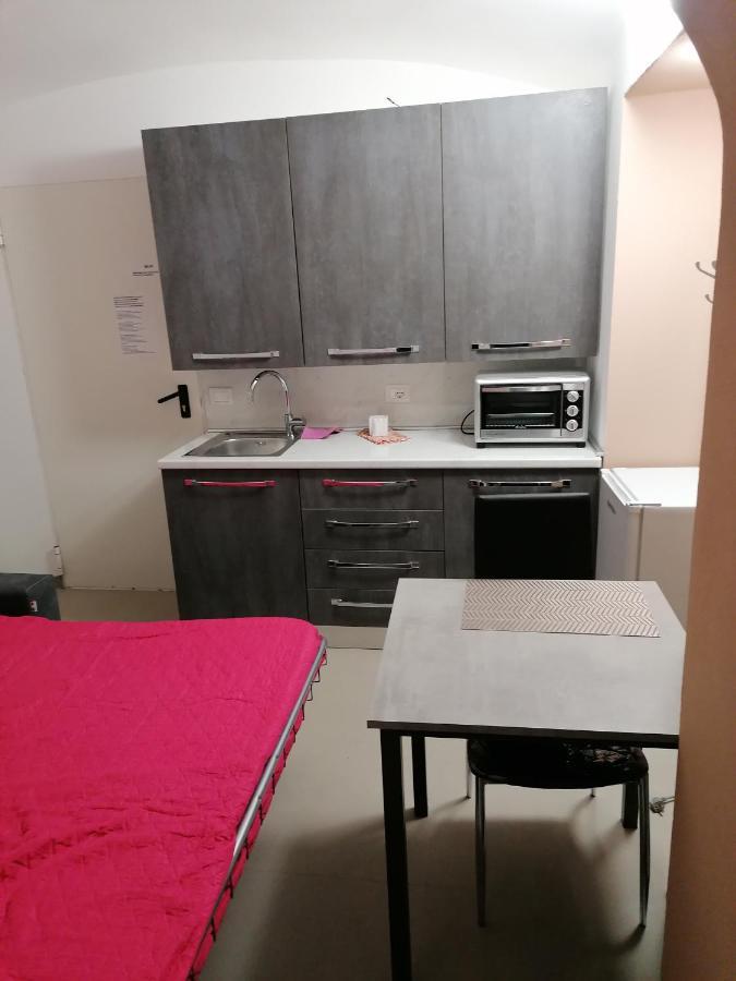 Ro-Bed Appartamenti In Piazza A Cameri Εξωτερικό φωτογραφία